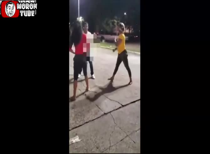 Video :They saw two transgender persons who exploded in his face, leading them to believe they were battling against women